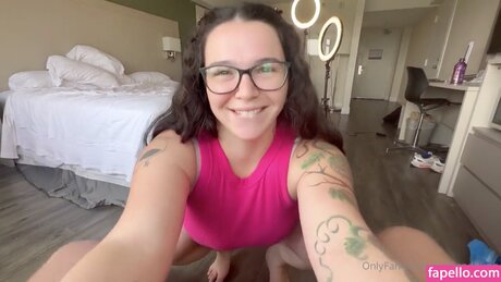 Naken lekkede OnlyFans-bilde av Smileynessvip