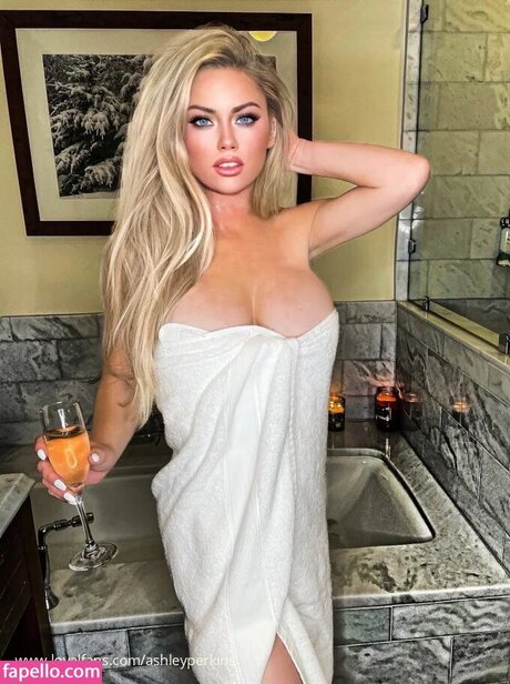 Обнаженная фотография утечки OnlyFans от Ashleyperkins