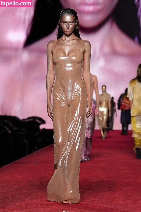 Photo nue de fuite OnlyFans de Angelina Mango