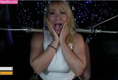 Alasti lekkinud OnlyFans-i pilt Asmr Southernbell