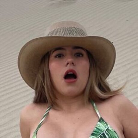 Foto di nudo di fuga di OnlyFans di Kim Estrada