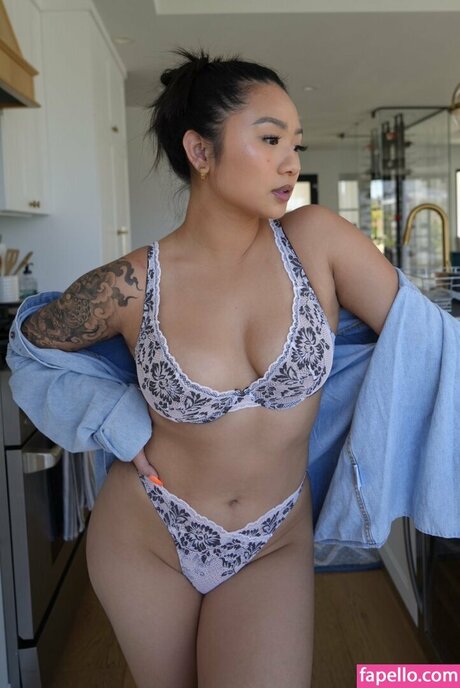 Naken lekkede OnlyFans-bilde av Cattienle