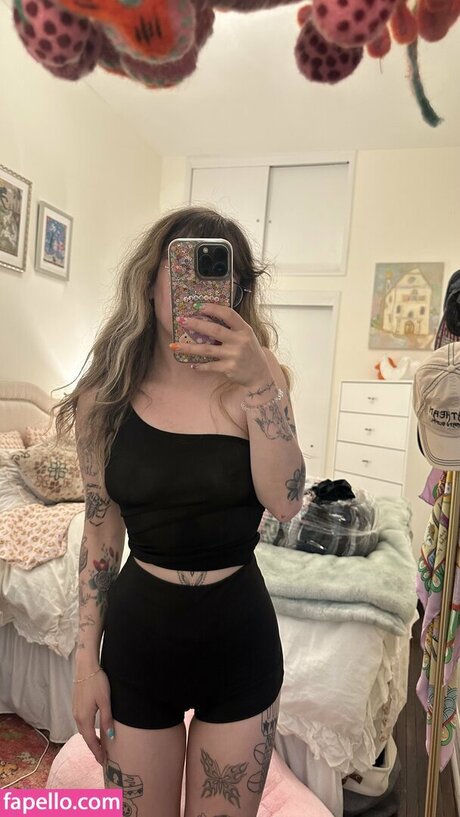 Naakte gelekte OnlyFans-foto van Sailordoooooom