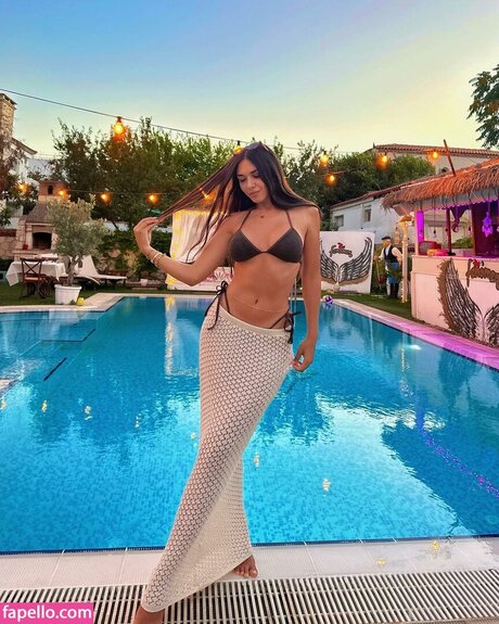 Naakte gelekte OnlyFans-foto van Kardeniz