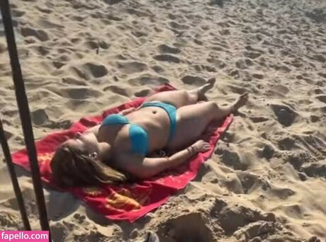 Alasti lekkinud OnlyFans-i pilt Animemeisje3