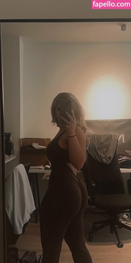 Naken lekkede OnlyFans-bilde av Lillianjl