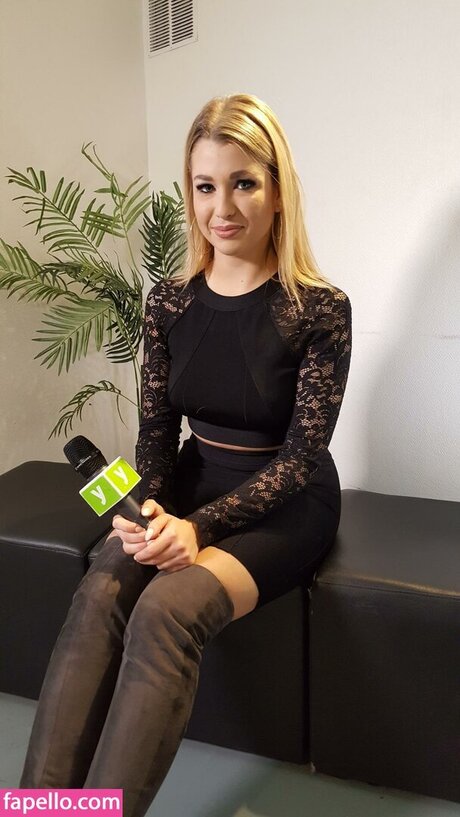 Naakte gelekte OnlyFans-foto van Enjoyphoenix