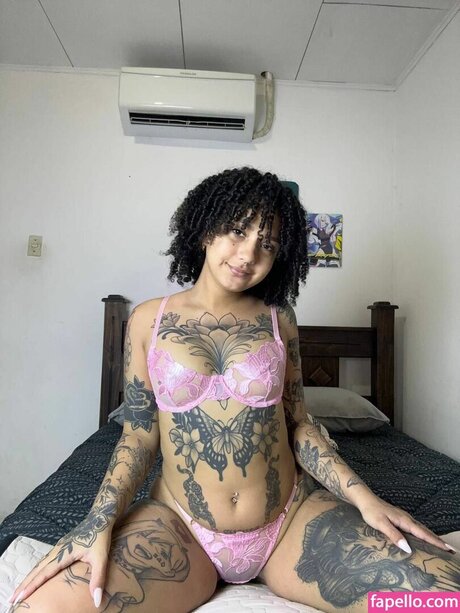Nacktes geleaktes OnlyFans-Foto von Kembly Guerrero