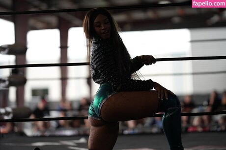 Nahá fotka uniklých OnlyFans od Kaci Lennox