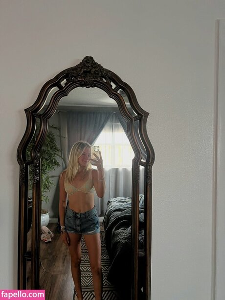 Alasti lekkinud OnlyFans-i pilt Amber Schulz