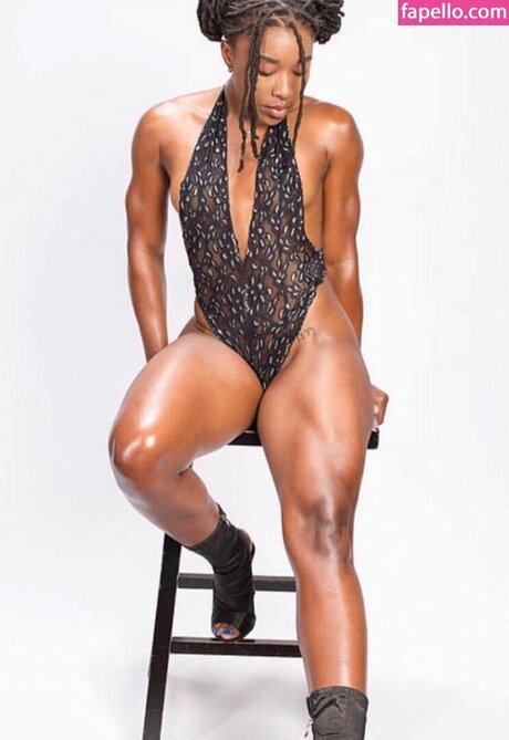 Alasti lekkinud OnlyFans-i pilt Misskiaraphillips