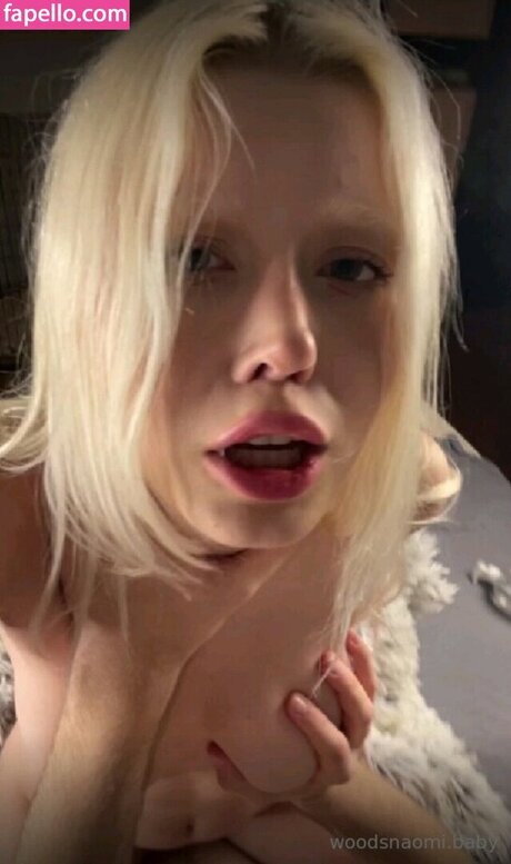 Nacktes geleaktes OnlyFans-Foto von Naomiwoodsofficial