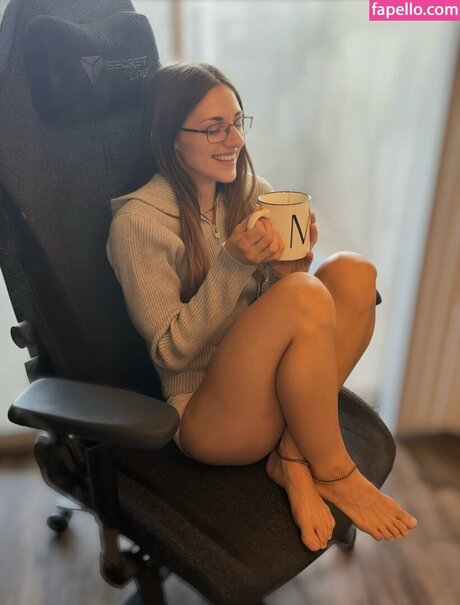 Nahá fotka uniklých OnlyFans od Mazikeengme