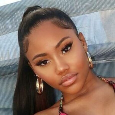 Nahá fotka uniklých OnlyFans od Supa Peach