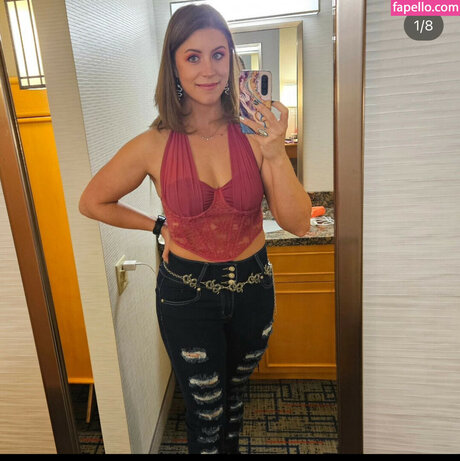 Naakte gelekte OnlyFans-foto van Growler85