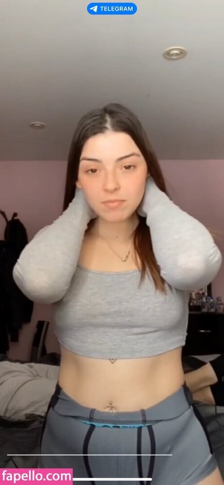 Alasti lekkinud OnlyFans-i pilt Christinaxoxo