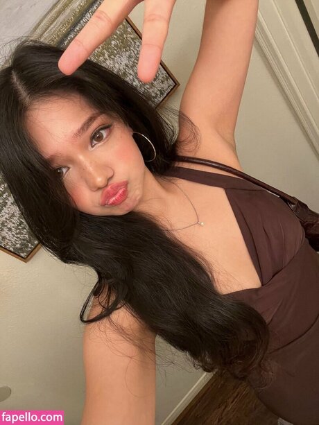 Foto di nudo di fuga di OnlyFans di Outrovero