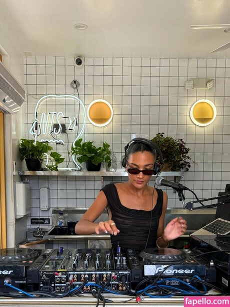 Photo nue de fuite OnlyFans de Olivia Dean