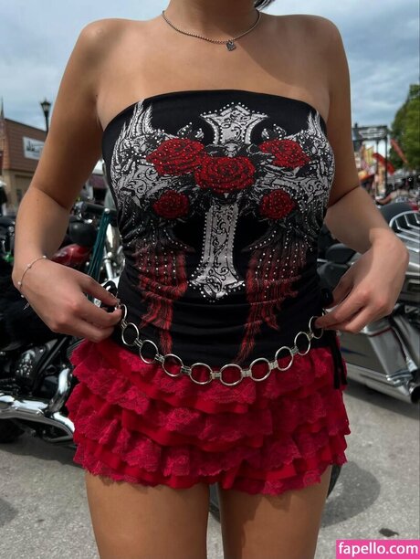 Обнаженная фотография утечки OnlyFans от Zoe Grace Rodriguez