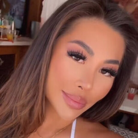 Foto di nudo di fuga di OnlyFans di Mstinathaitran