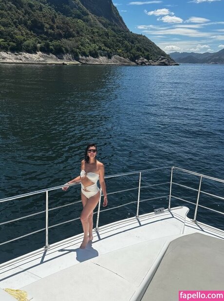 Nacktes geleaktes OnlyFans-Foto von Camila Rodrigues