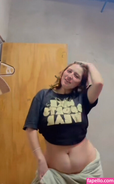 Naken lekkede OnlyFans-bilde av Aleeealexale