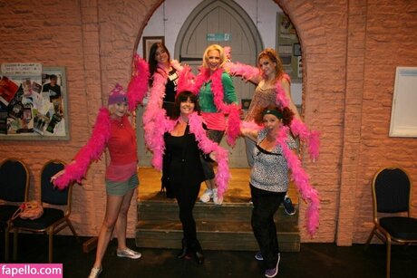 Nacktes geleaktes OnlyFans-Foto von Faye Tozer