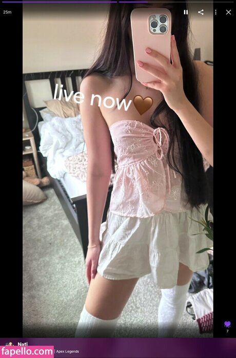 Alasti lekkinud OnlyFans-i pilt Nataliebarness