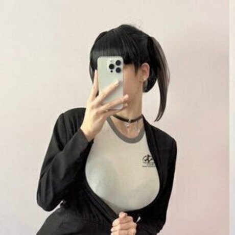 Naken lekkede OnlyFans-bilde av Kitsunedere