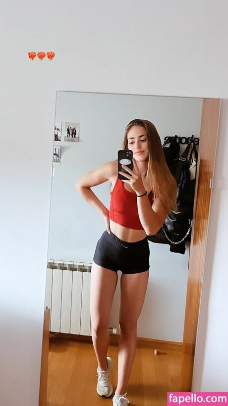 Naakte gelekte OnlyFans-foto van Clara Fernndez