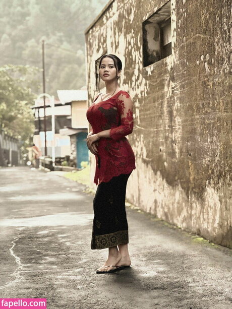 Naken lekkede OnlyFans-bilde av Siska Eee