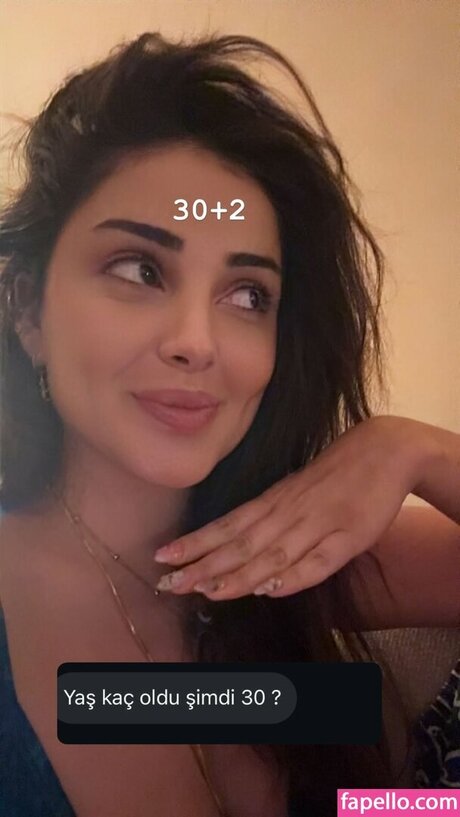 Nacktes geleaktes OnlyFans-Foto von Deniz Bada