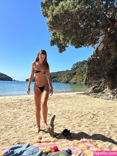 Naken lekkede OnlyFans-bilde av Req Cassadventures