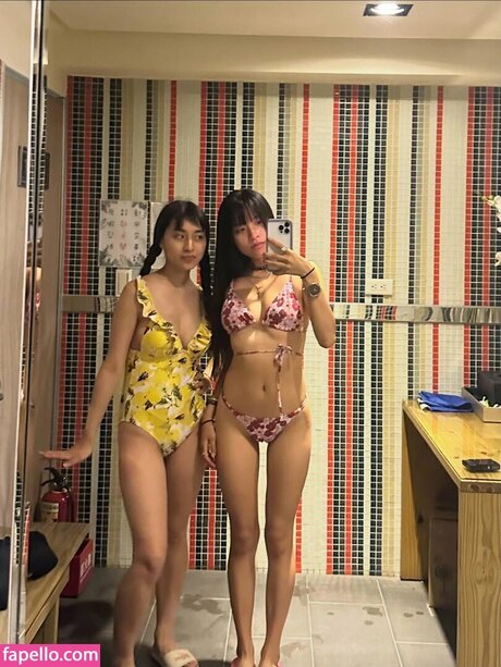 Alasti lekkinud OnlyFans-i pilt Lisa Tung