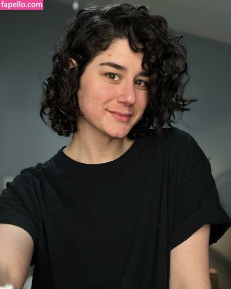 Foto di nudo di fuga di OnlyFans di Elyse Myers