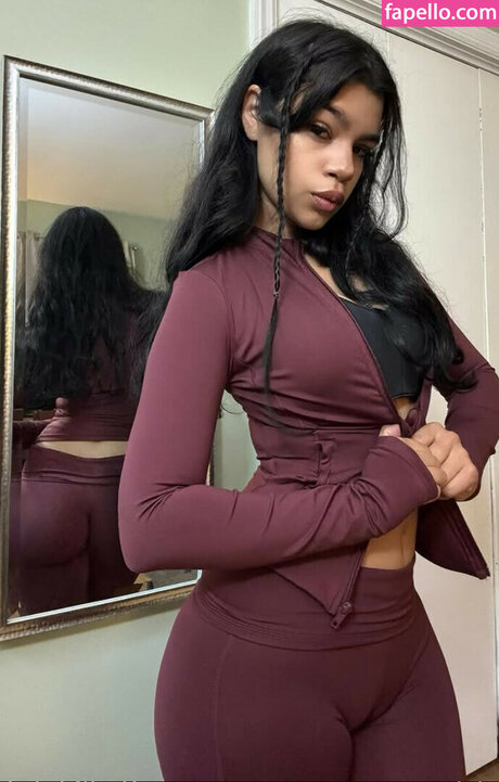 Обнаженная фотография утечки OnlyFans от Vannarenee