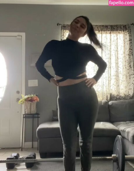 Alasti lekkinud OnlyFans-i pilt Tingly Asmr