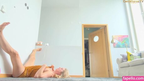 Nahá fotka uniklých OnlyFans od Marlin Gyoga