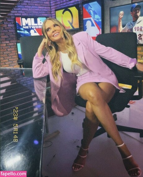 Nahá fotka uniklých OnlyFans od Kelly Nash