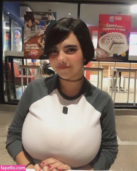 Обнаженная фотография утечки OnlyFans от Homelanderwife