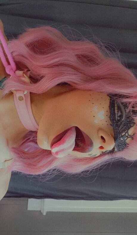 Naken läckt OnlyFans-bild av Juicycoochie1020