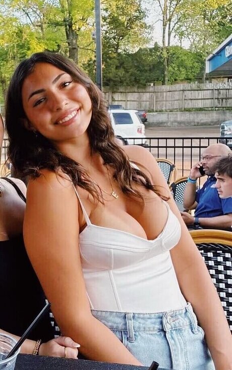 Naakte gelekte OnlyFans-foto van Evan Bailey