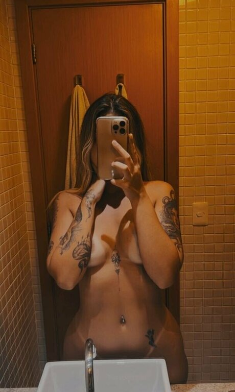 Naken läckt OnlyFans-bild av Pamela Sara