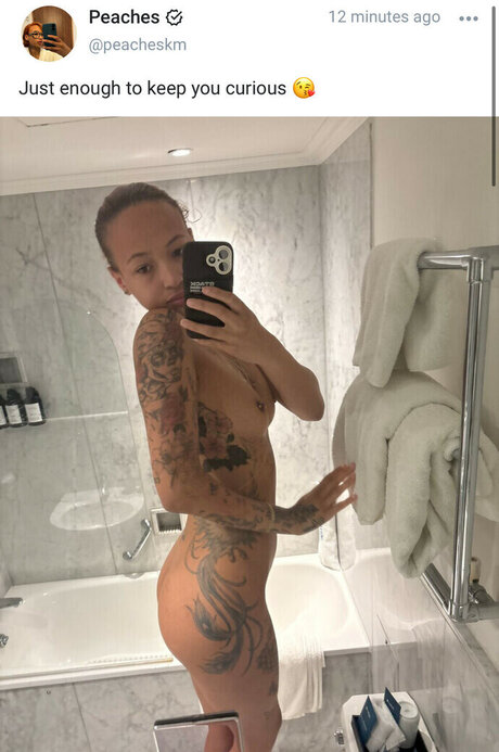 Nahá fotka uniklých OnlyFans od Peacheskm