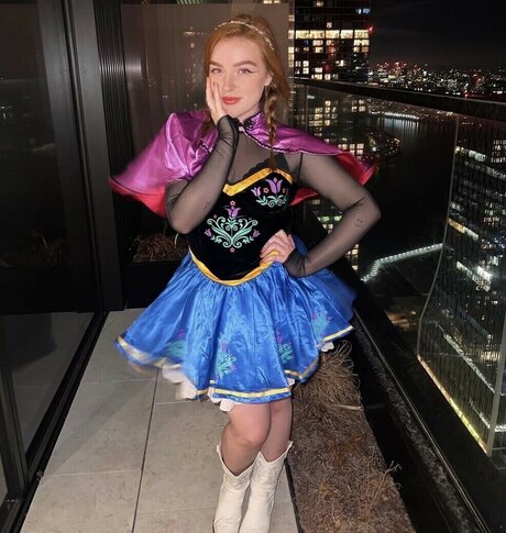 Alasti lekkinud OnlyFans-i pilt Eleanor Neale