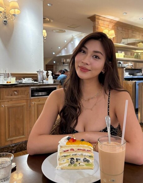 Juliexyy OnlyFans泄露裸照