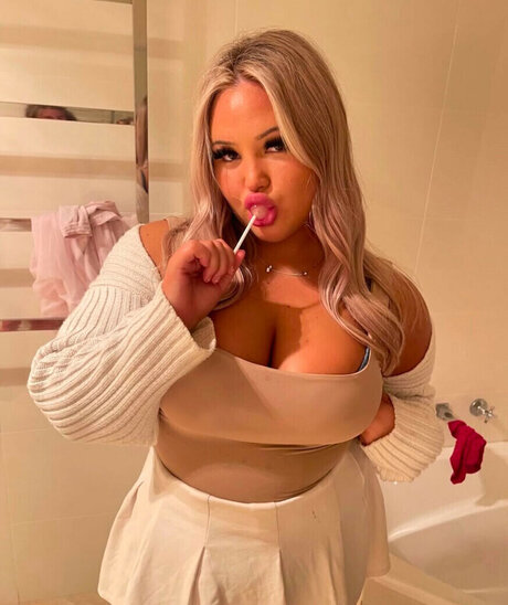 Naakte gelekte OnlyFans-foto van Shyanneobrien