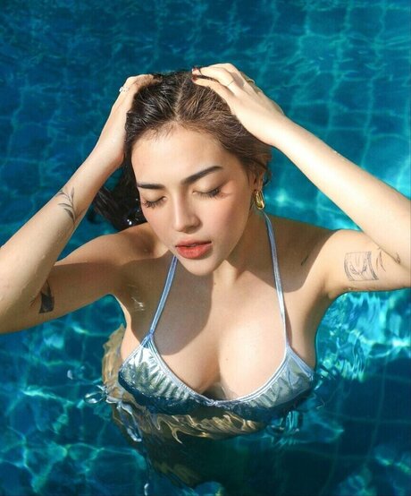 Обнаженная фотография утечки OnlyFans от Mikslmnc