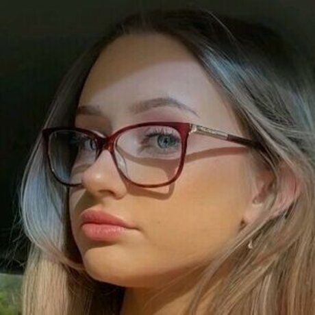 Naken lekkede OnlyFans-bilde av Zharakoetsveld