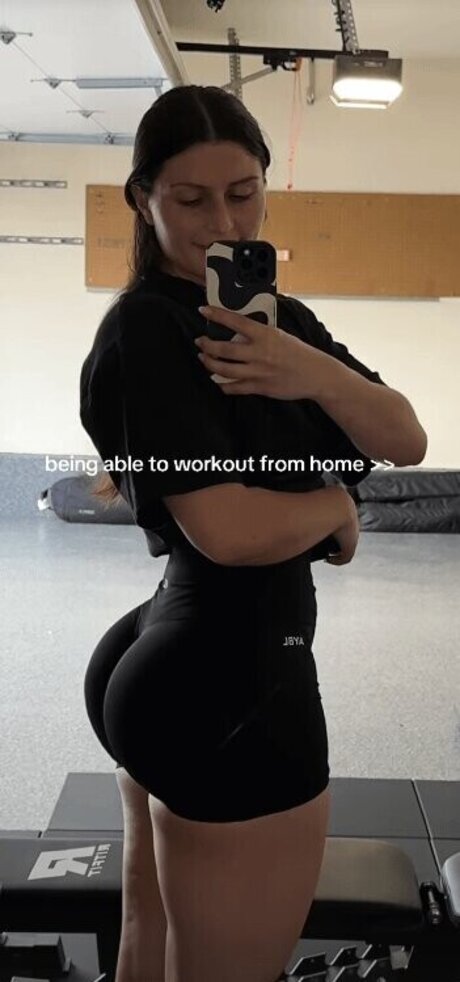 Foto di nudo di fuga di OnlyFans di Michelleyassa